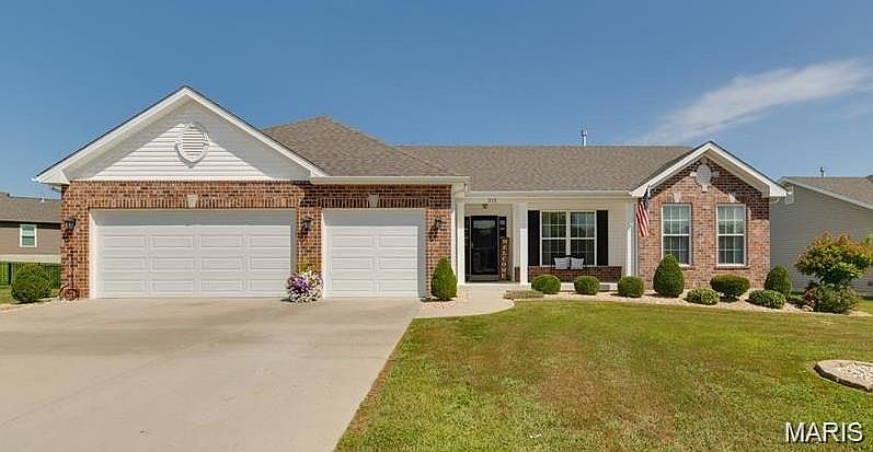 1st image of 212 Schuman Dr