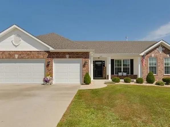 212 Schuman Dr, Saint Paul, MO 63366