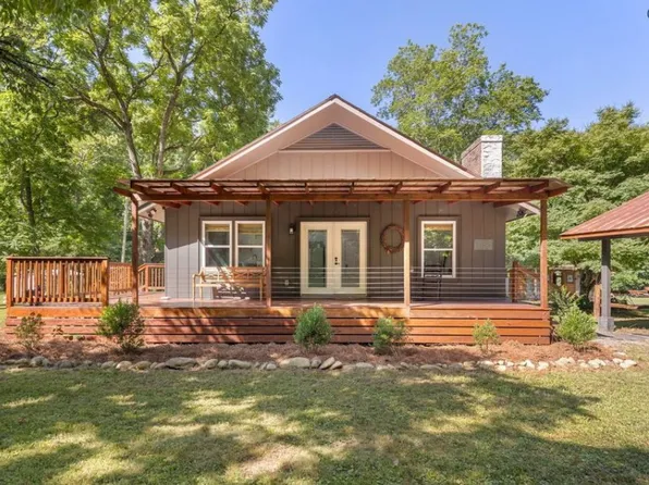 12142 Highway 107, Tuckasegee, NC 28783