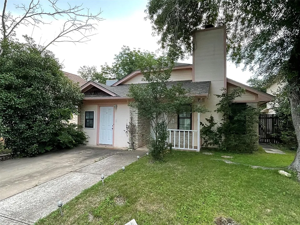16821 Whitebrush Loop