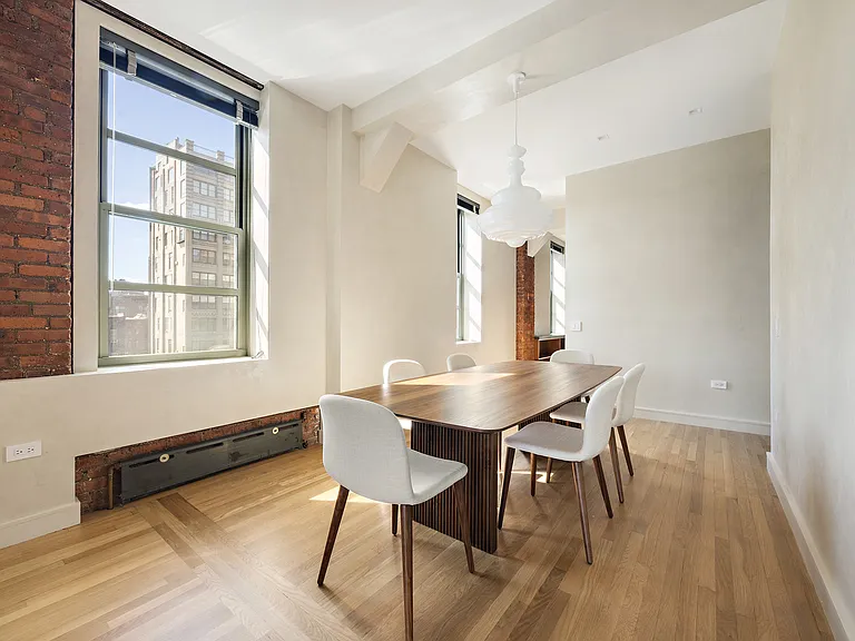 135 W 3rd St #5 — Photo 5