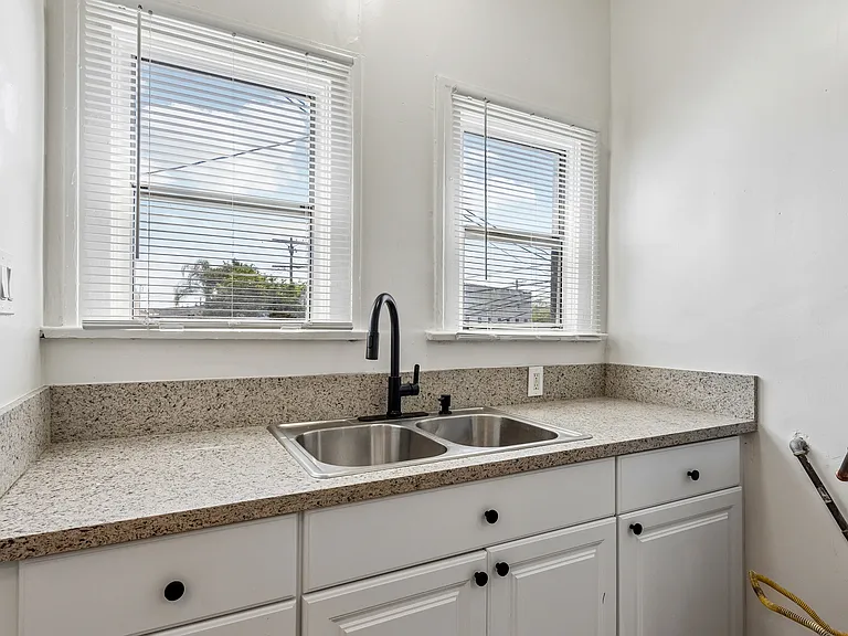 2808 12th Ave #2808 — Photo 13