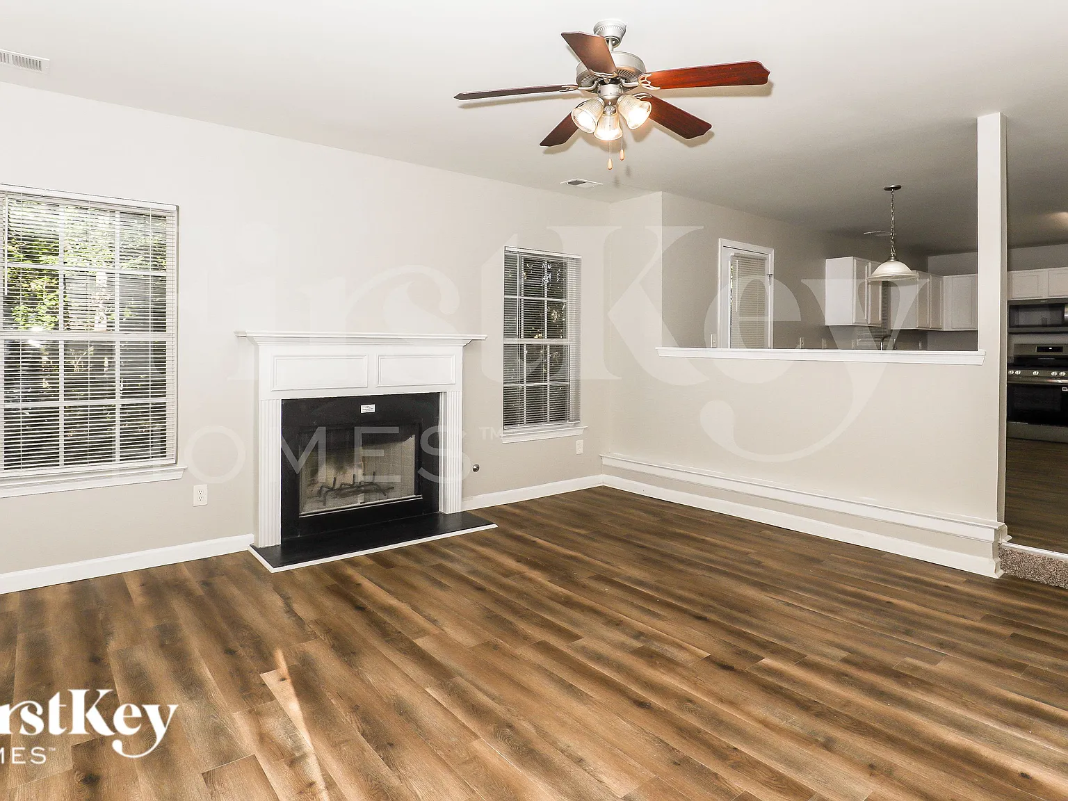 4 bed, 3.0 bath, 2762 sqft, $2,100 — Photo 3