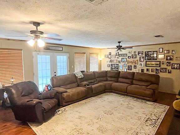 3rd image of 6008 Sleepy Hollow Ave