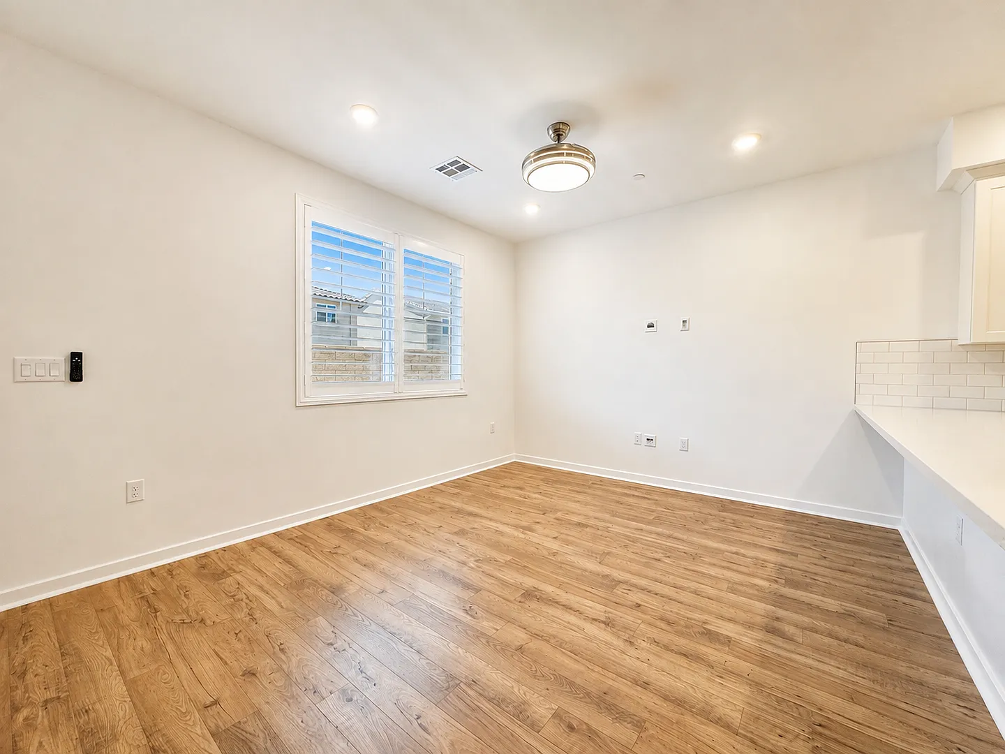 Beautiful, New Siena 3 Bedroom, 2.5 Bath Townhome with Solar for Rent — Photo 4