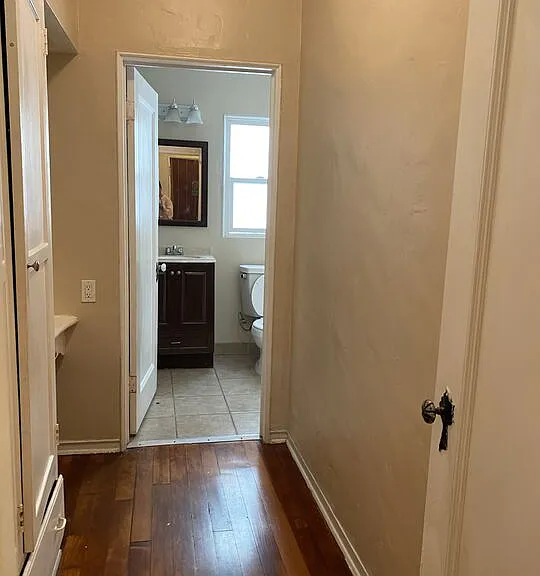 476 Landfair Ave #104 — Photo 8