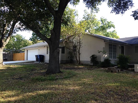 2nd image of 1738 Searcy Dr