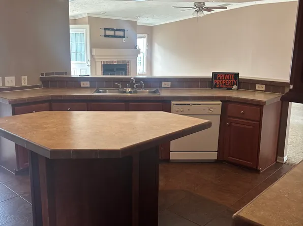 99 Silver Cloud Ln, Tallassee, AL 36078