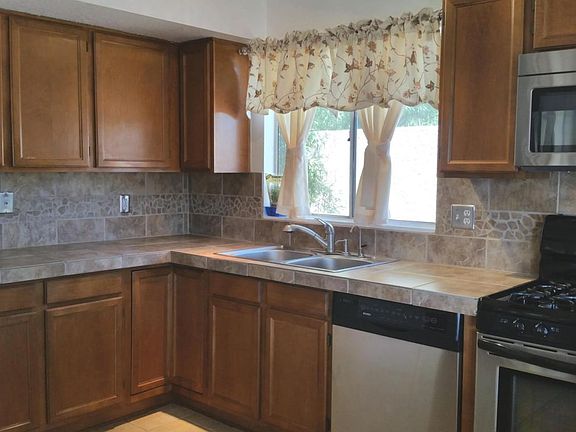 5th image of 4642 W Globeberry St