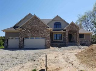 405 Woodfield Prairie Way, Hobart, WI 54155