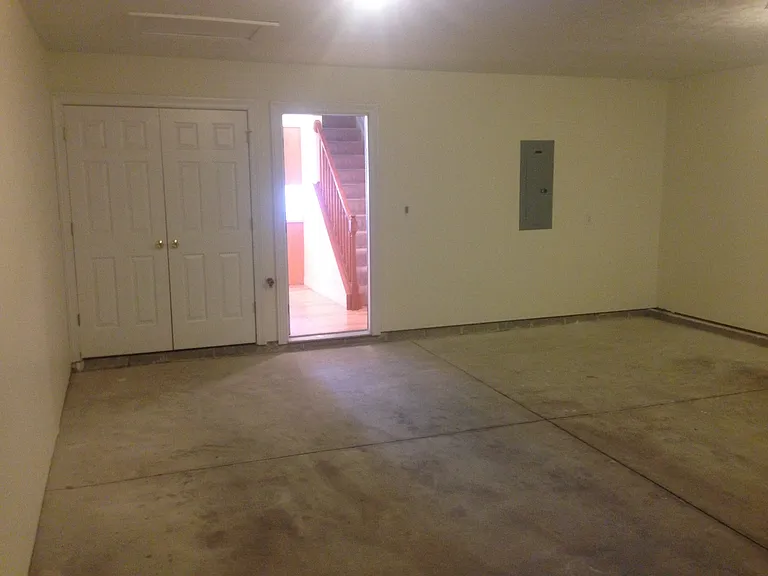 2281 Shamrock Ln — Photo 26