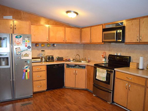 4th image of 4427 Lake Cir