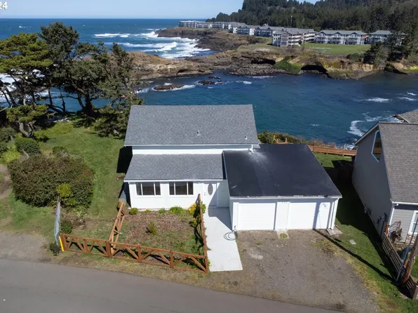 235 Vista St, Depoe Bay, OR 97341