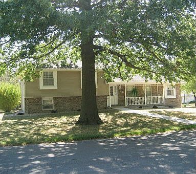 1st image of 3306 Broadlawn Dr