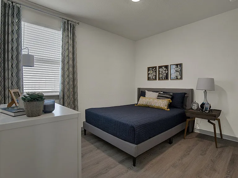 305_Fremont_LRG-25