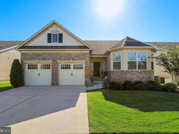 4 Vienna Ln, West Berlin, NJ 08091
