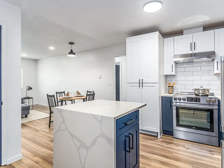 10417 E 4th Ave — Photo 8