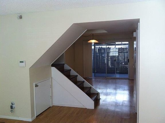 Dining area on other side