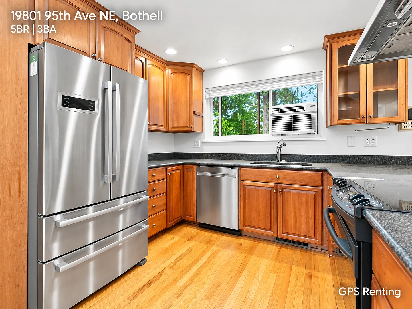 5-Bedroom, 3-Bathroom Home in Bothell — Photo 4