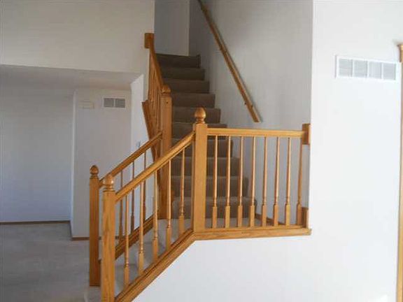 3rd image of 2218 S Glenhurst Ct