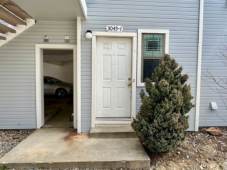 3045 Kings Ridge Blvd #1 — Photo 4