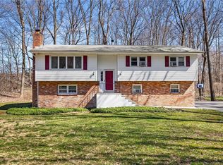 44 Knollwood Ln, Cold Spring, NY 10516