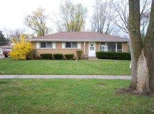 884 E Lilly Ln, Palatine, IL