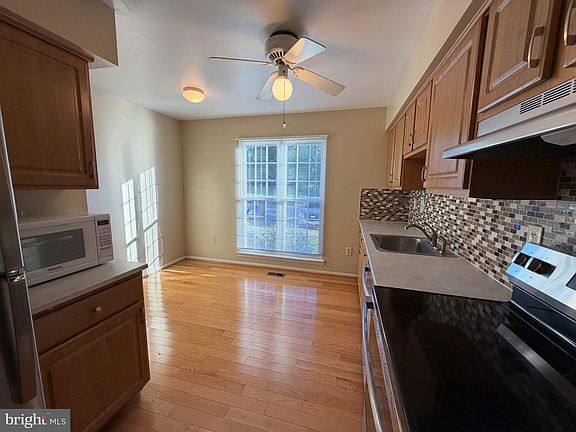 5th image of 8526 London Bridge Way
