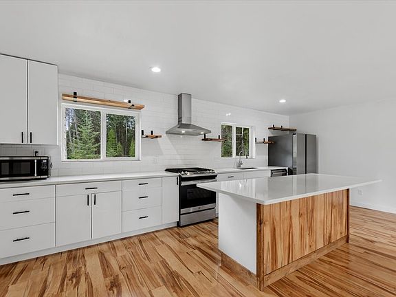 4th image of 352 Whitetail Meadow Rd