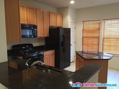 3rd image of 7267 Mockingbird Cir