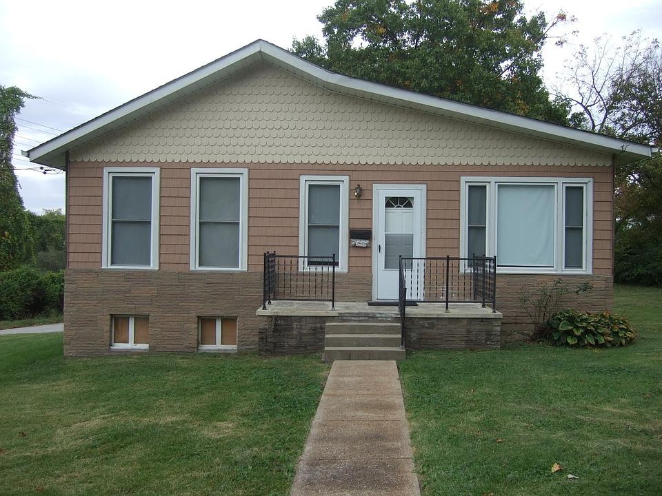 1st image of 322 N Marguerite Ave