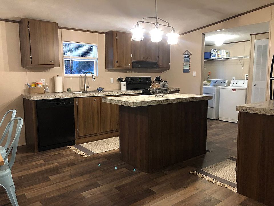 1st image of 436 S Lake Dr
