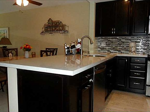 3rd image of 9460 Tangerine Pl APT 207