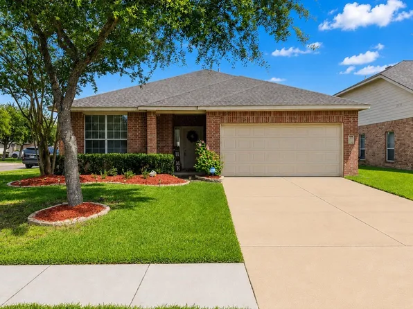 2001 Running Brook Ln, Pearland, TX 77584
