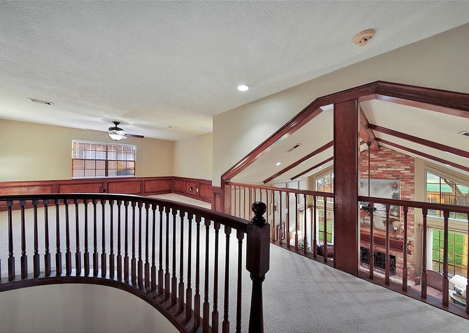 1st image of 7551 Club Lake Dr