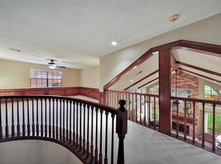 7551 Club Lake Dr, Houston, TX 77095