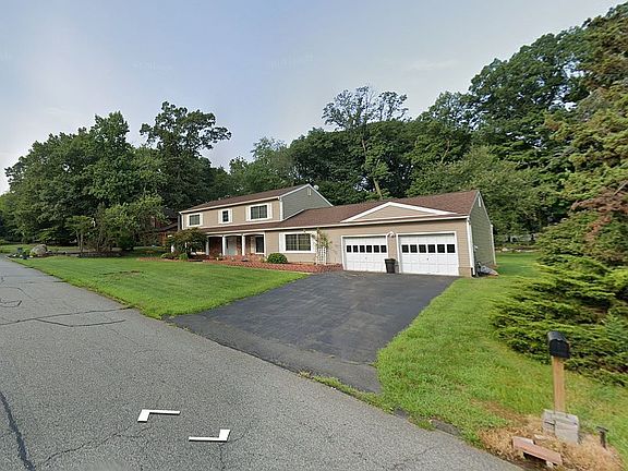 2nd image of 35 Newport Dr