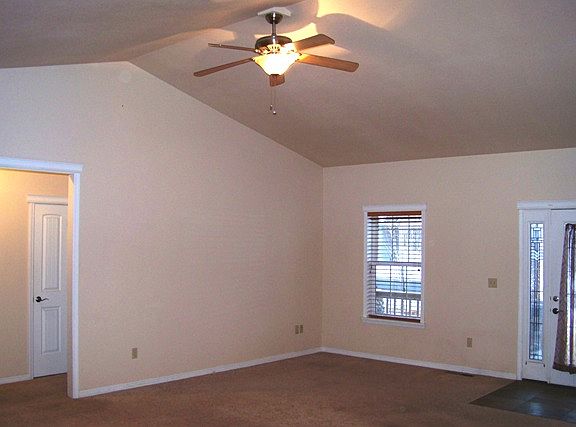 3rd image of 10110 Leonard Ln