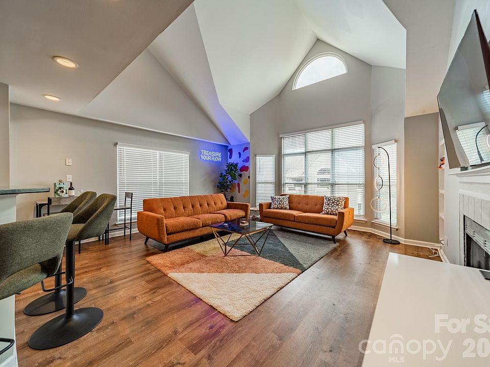 1st image of 513 N Graham St Unit 3H
