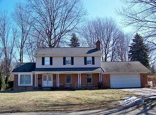 1301 Wintergreen Ln, Fairview, PA 16415