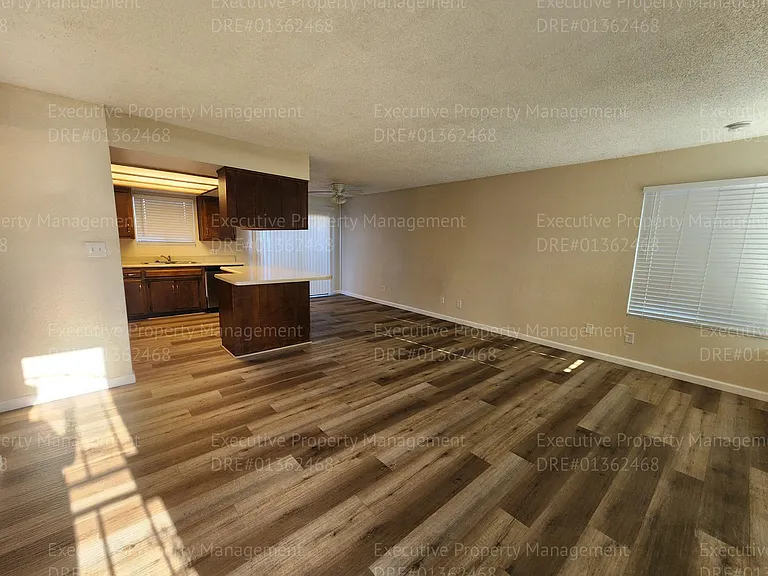 709 Deseret Way — Photo 7