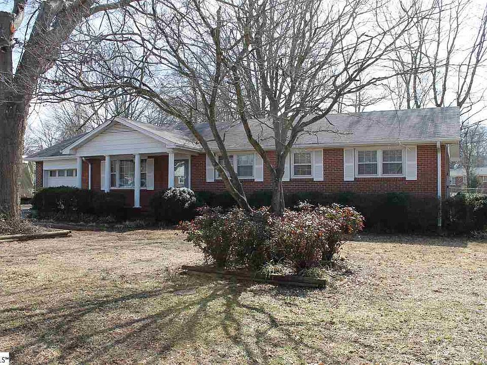 1st image of 5 Fairlawn Cir