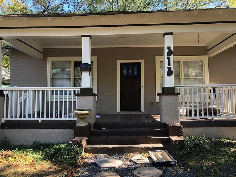 315 Brooks Ave NE — Photo 1