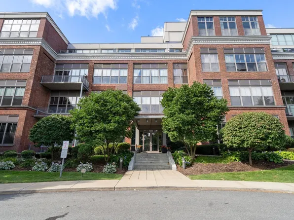 156 Porter St APT 240, East Boston, MA 02128