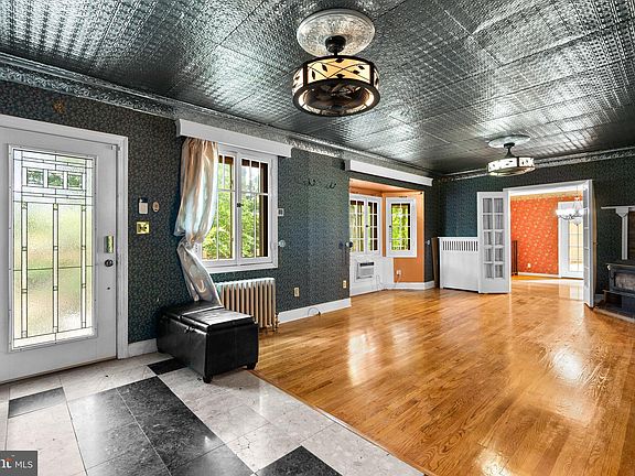 5th image of 4601 Josephine Ave