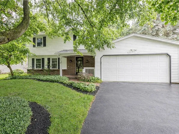 1338 Robin Hood Ln, Webster, NY 14580