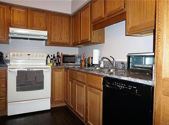 4th image of 11785 Sycamore Dr #52