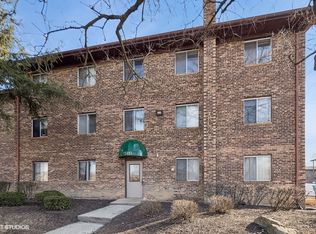 2433 Spring St APT 4206, Woodridge, IL 60517
