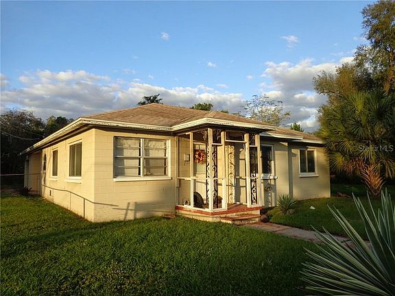 2nd image of 3202 E Columbus Dr