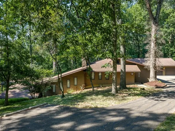 4076 Winkler Drive Ext NW, Dover, OH 44622